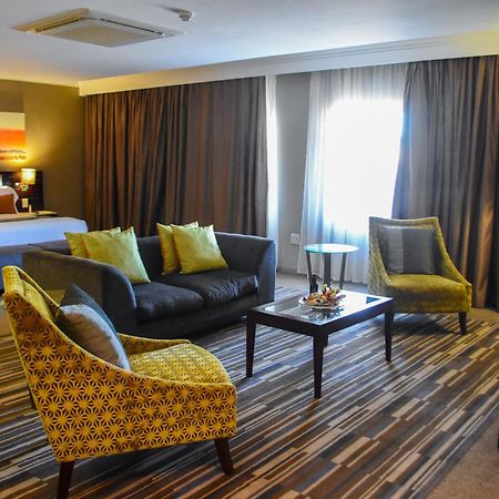 Cresta Mahalapye Hotel Bagian luar foto