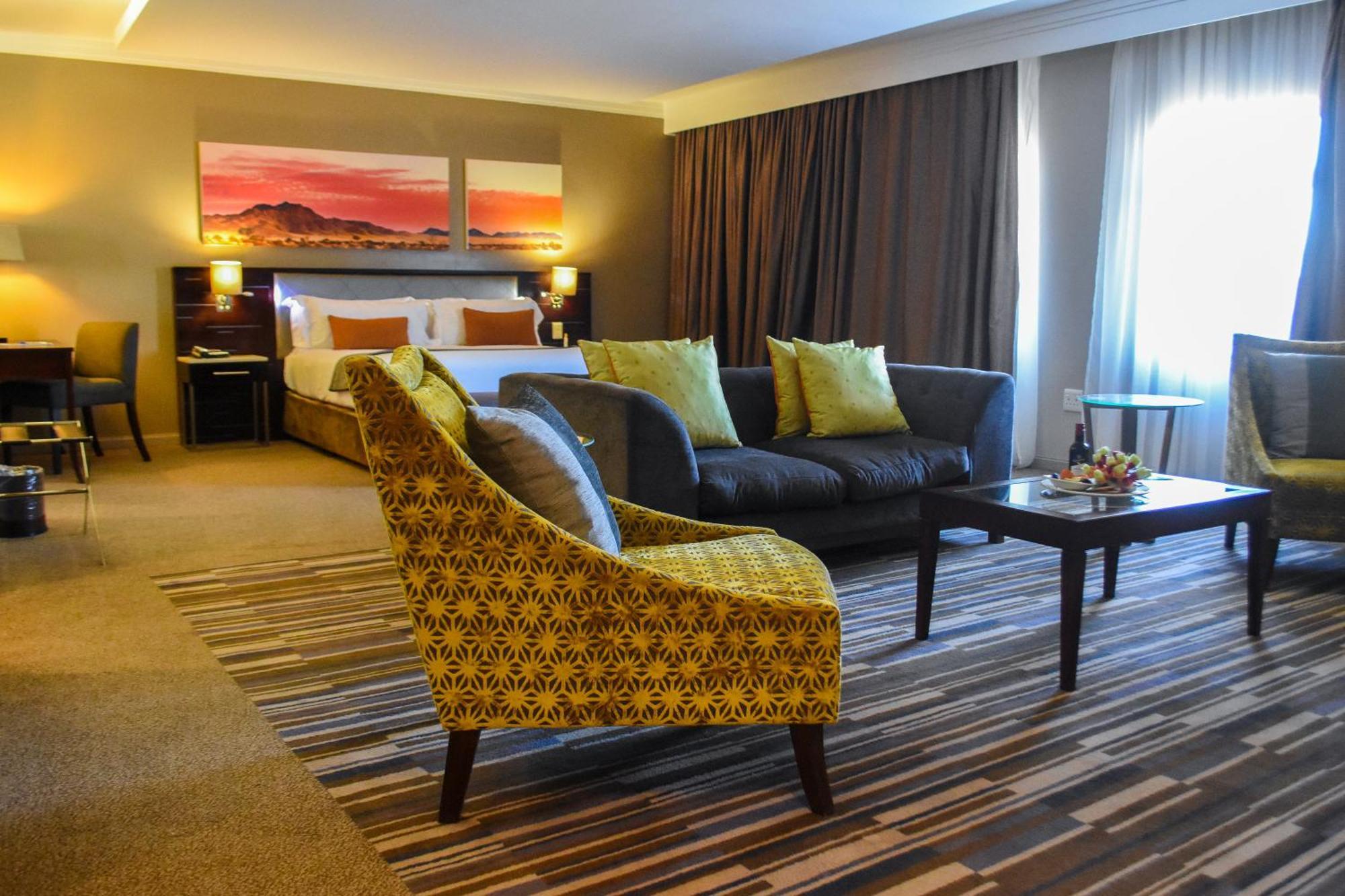 Cresta Mahalapye Hotel Bagian luar foto