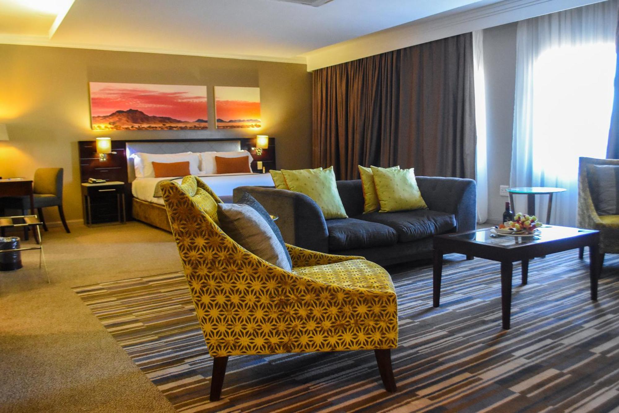 Cresta Mahalapye Hotel Bagian luar foto